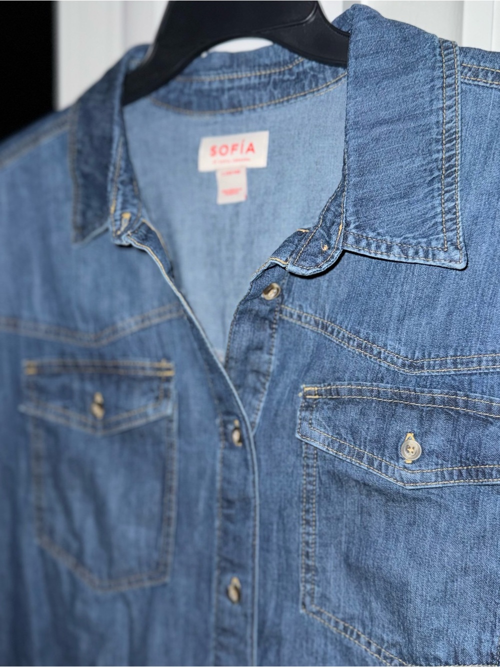 Sofia by Sofia Vergara Women's L Denim Boyfriend Shirt Oversized Long Sleeve Blu - Picture 3 of 14